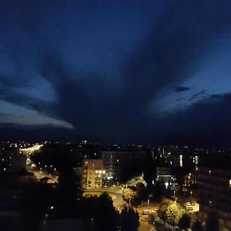Lucrece Holiday Apartment Турин Экстерьер фото