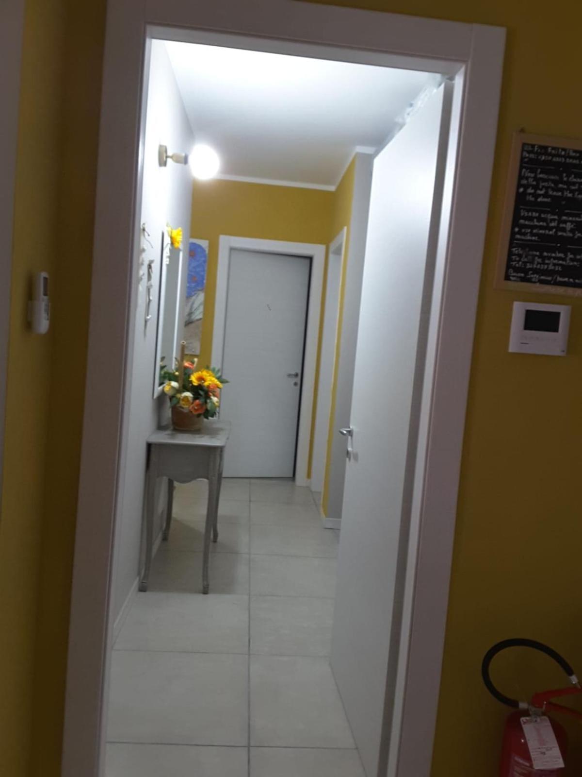 Lucrece Holiday Apartment Турин Экстерьер фото